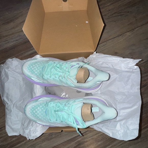 HOKA Clifton 9 Running Sneaker Sunlit Ocean Lilac Comfort Women's Size 12 Wide - Picture 2 of 12